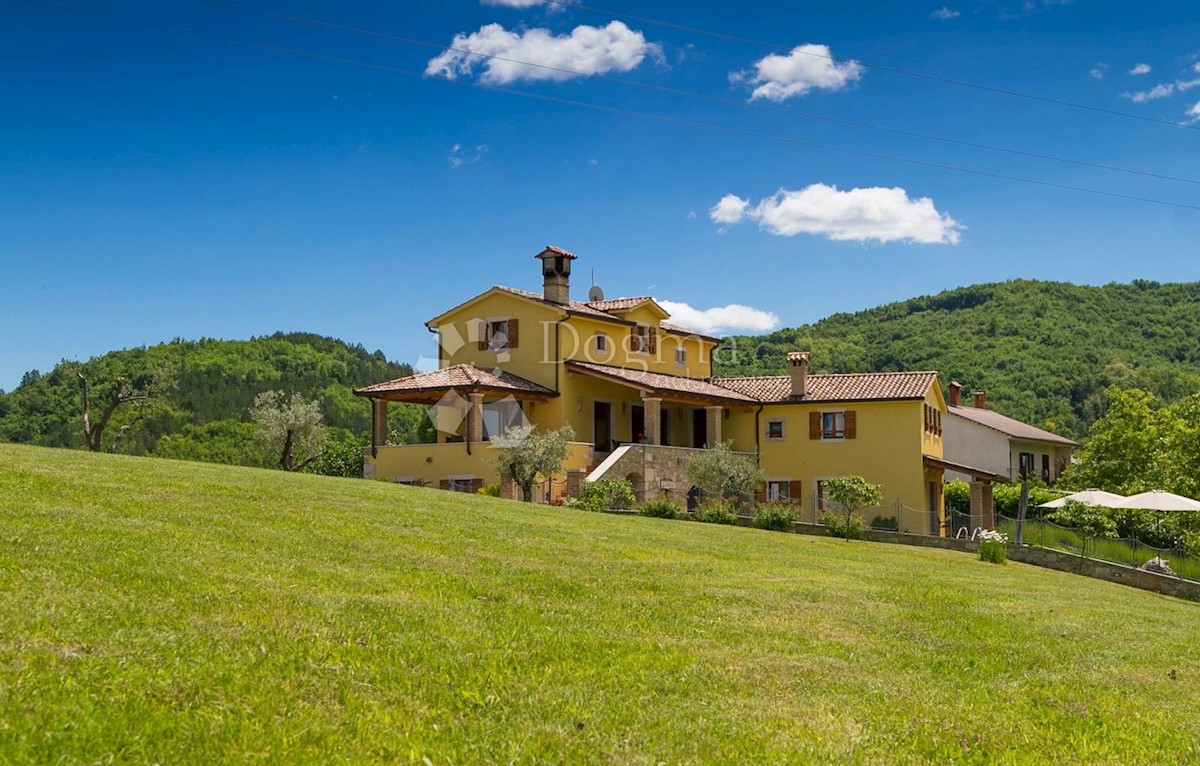 Casa Grdoselo, Pazin - Okolica, 350m2