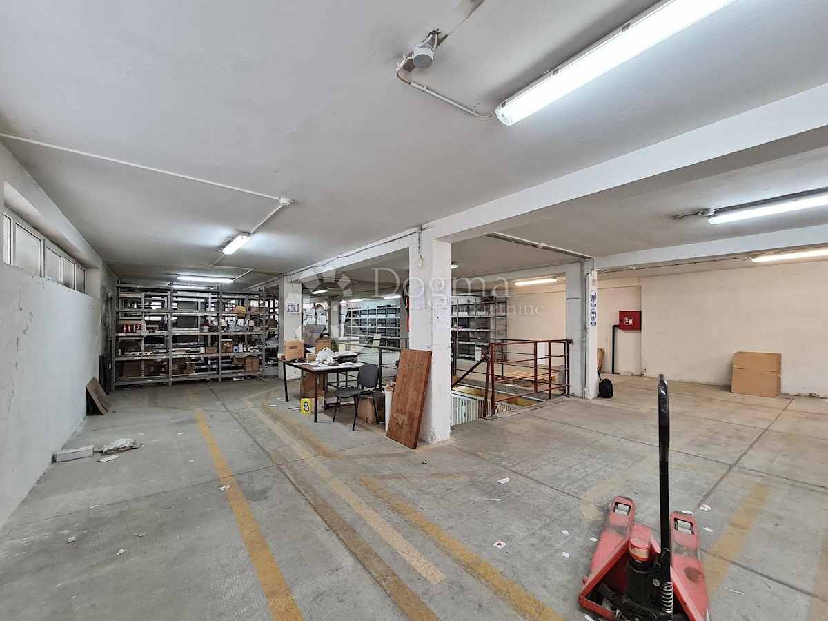 Locale commerciale Centar, Rijeka, 1.290m2