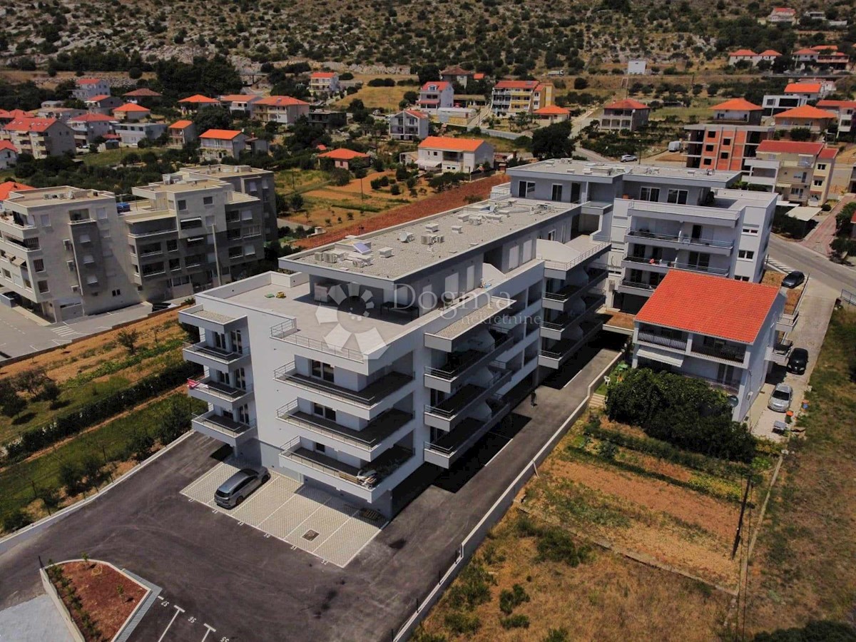 Locale commerciale Trogir, 31,98m2