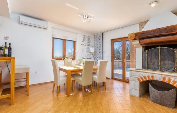 Casa Šarići, Marčana, Krvavići 39, 160m2