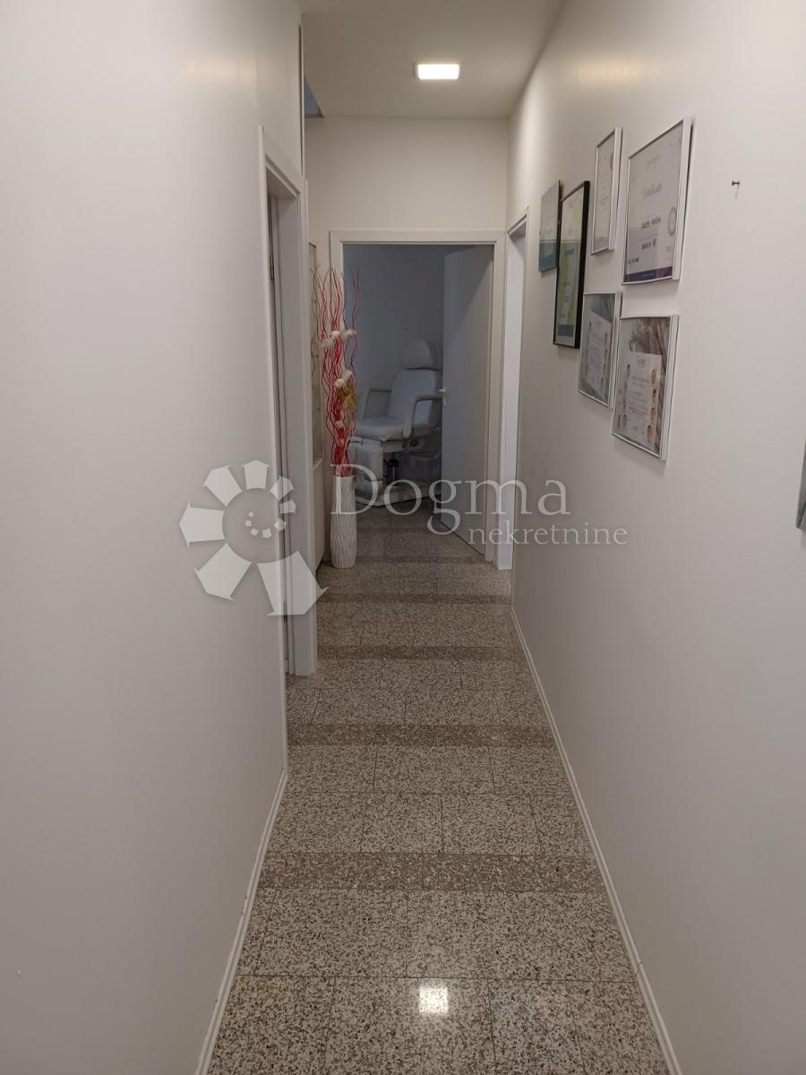 Locale commerciale Centar, Pula, Da, 109,34m2