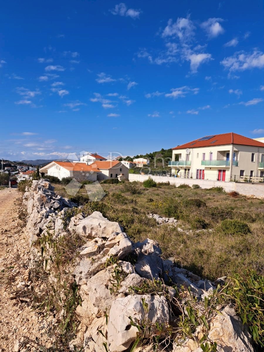 Terreno Ražanj, Rogoznica, 1.261m2