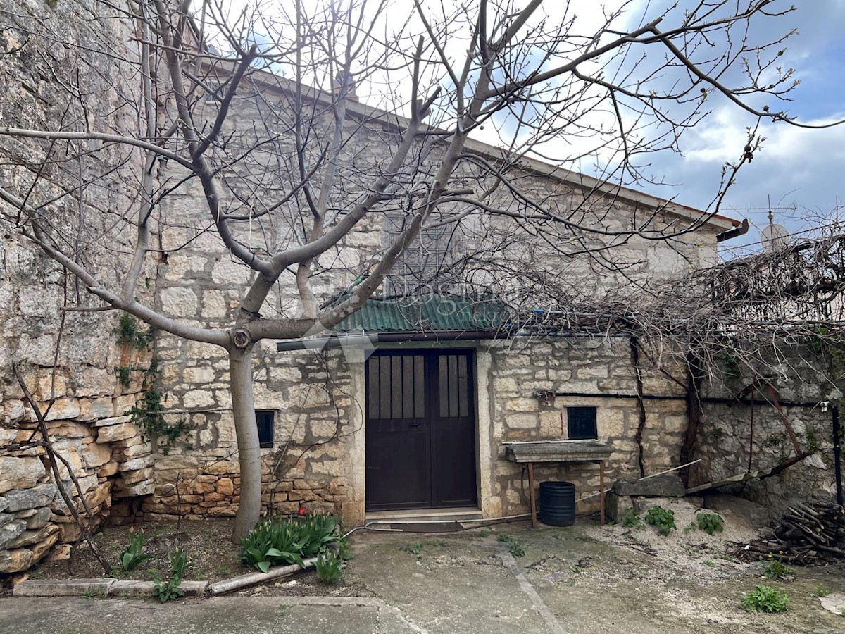 CASA NEL VECCHIO NUCLEO