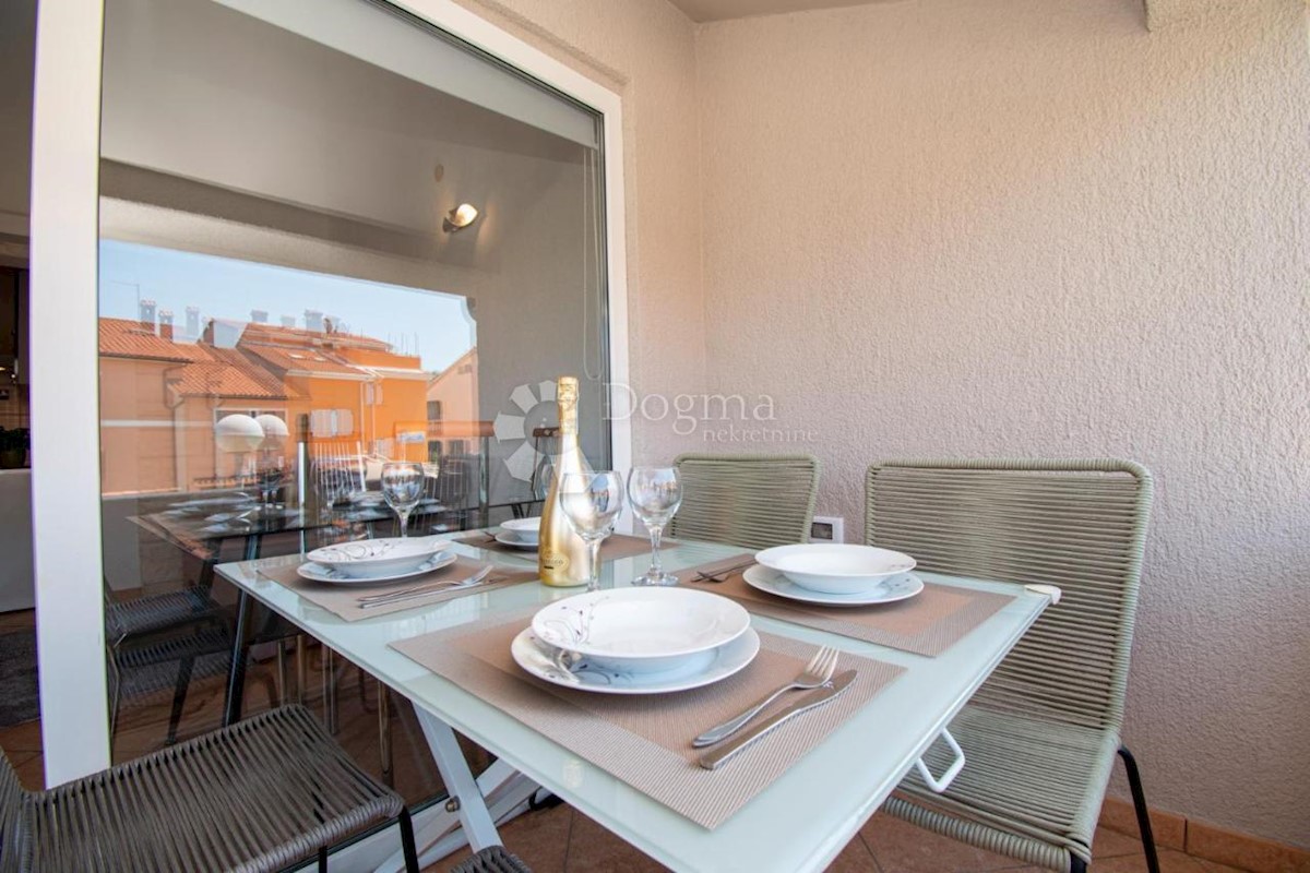 OPPORTUNITÀ! CASA CON 4 APPARTAMENTI E PISCINA A 600 M DAL MARE