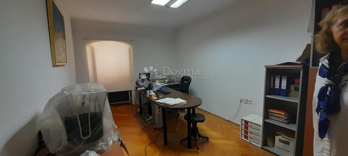 Locale commerciale Centar, Rijeka, 73,09m2