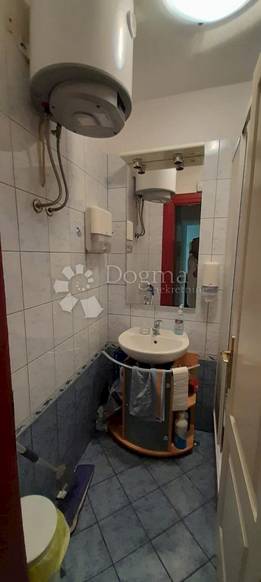 Locale commerciale Centar, Rijeka, 73,09m2