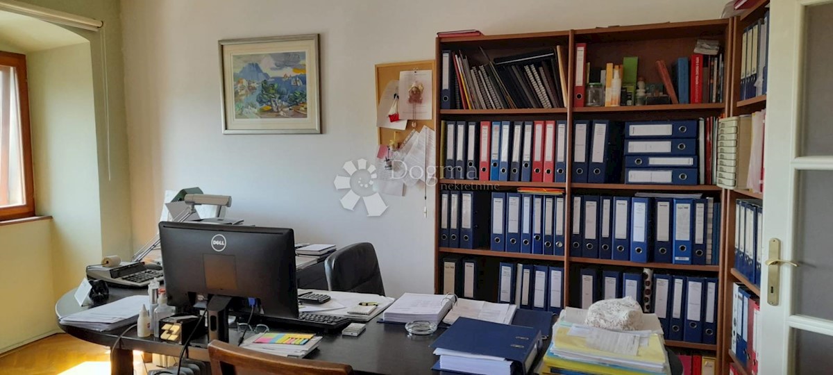 Locale commerciale Centar, Rijeka, 73,09m2