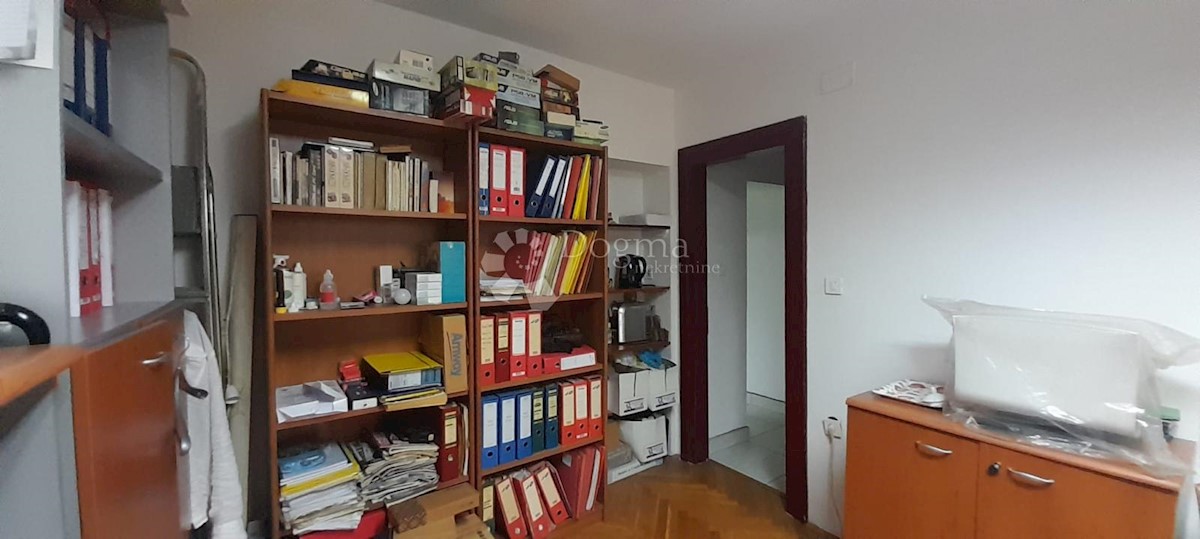 Locale commerciale Centar, Rijeka, 73,09m2