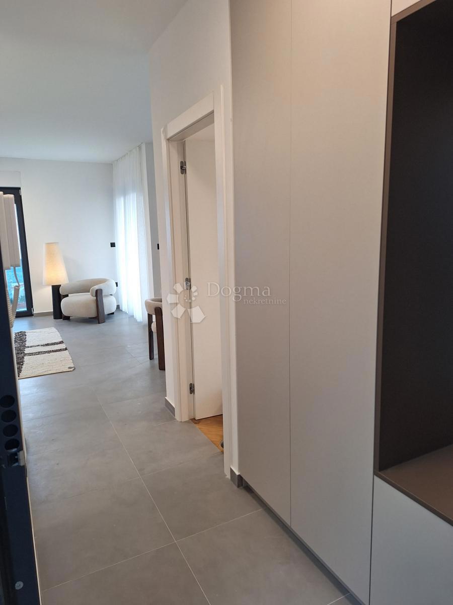 Allogio Rogoznica, 88m2