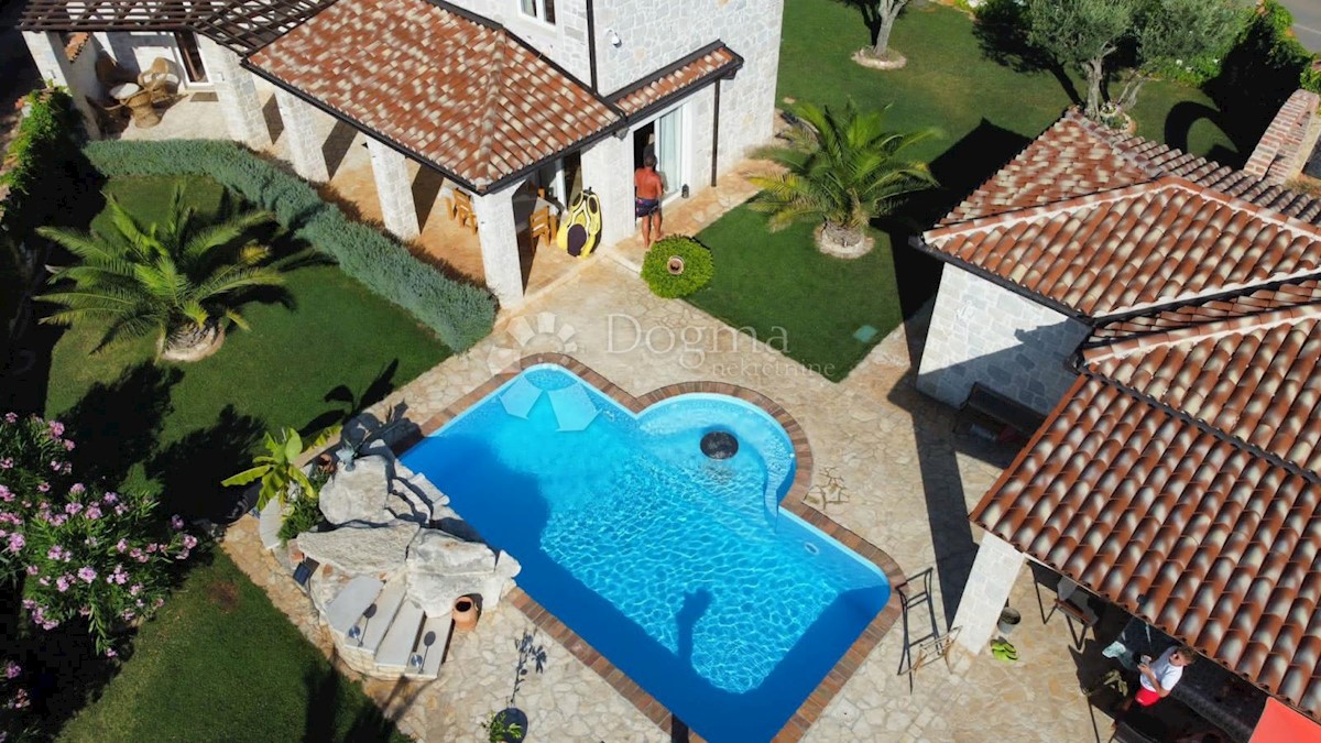 Casa Labinci, Kaštelir-Labinci, 200m2