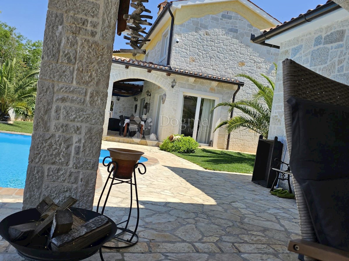 Casa Labinci, Kaštelir-Labinci, 200m2