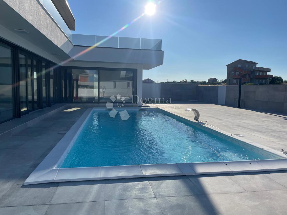 Casa Zemunik Gornji, Zemunik Donji, 217m2