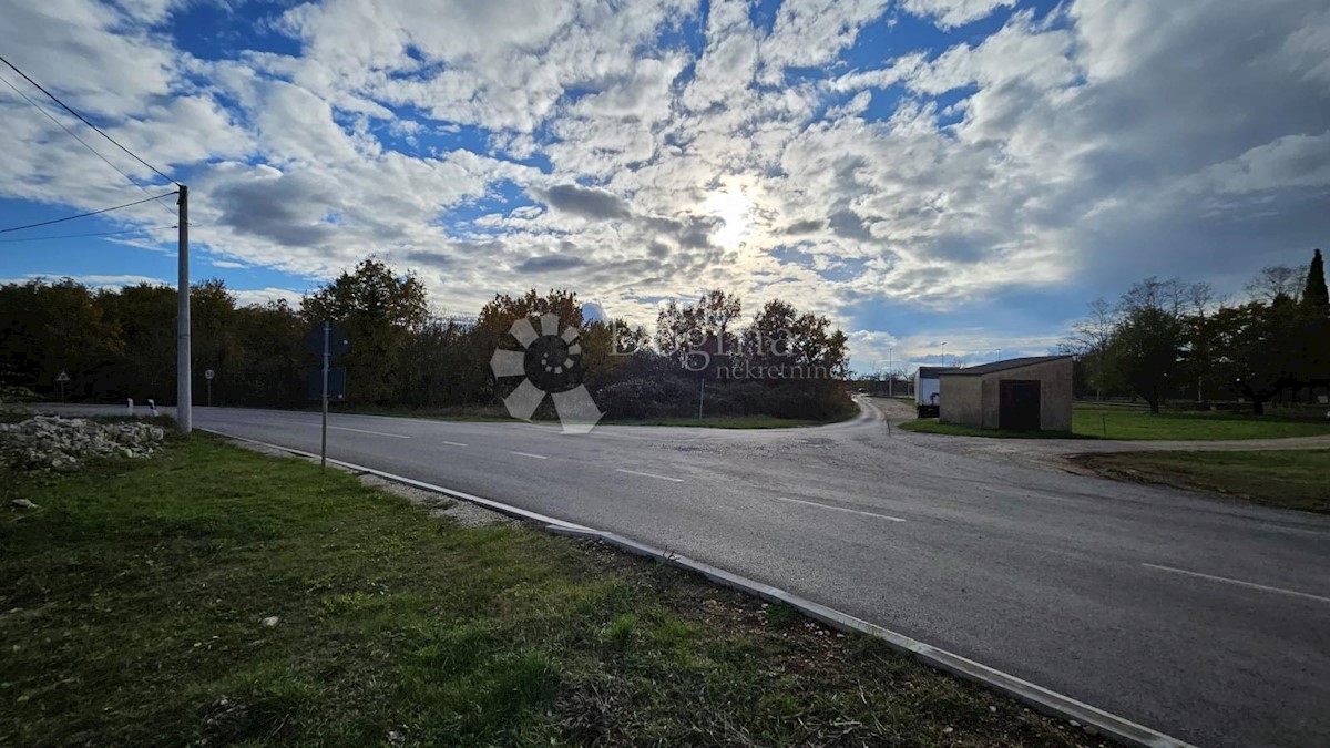 Terreno Juršići, Svetvinčenat, 980m2