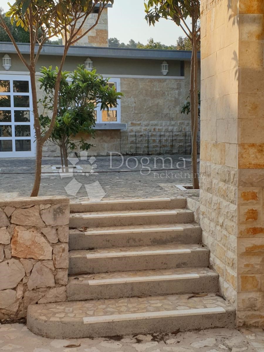 Locale commerciale Žirje, Šibenik - Okolica, 1.650m2