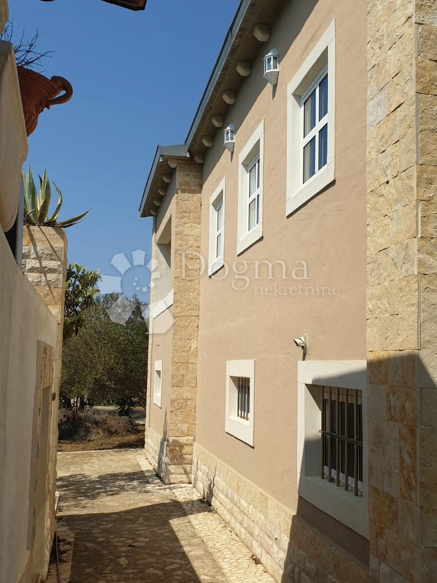 Locale commerciale Žirje, Šibenik - Okolica, 1.650m2