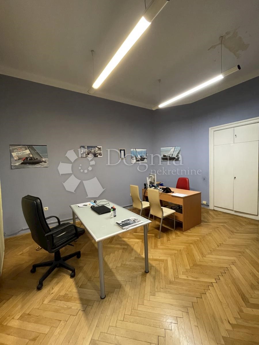 Locale commerciale Potok, Rijeka, 159m2