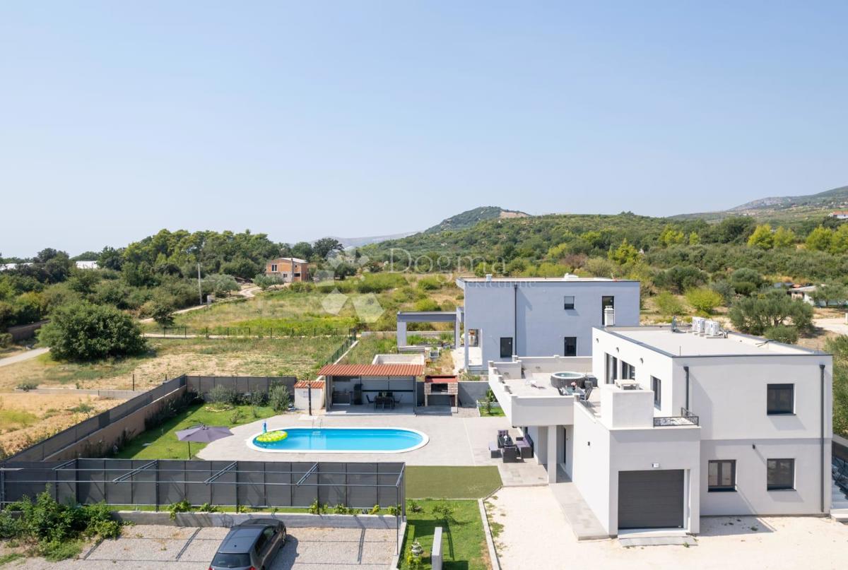 Casa Kaštel Novi, Kaštela, 225m2