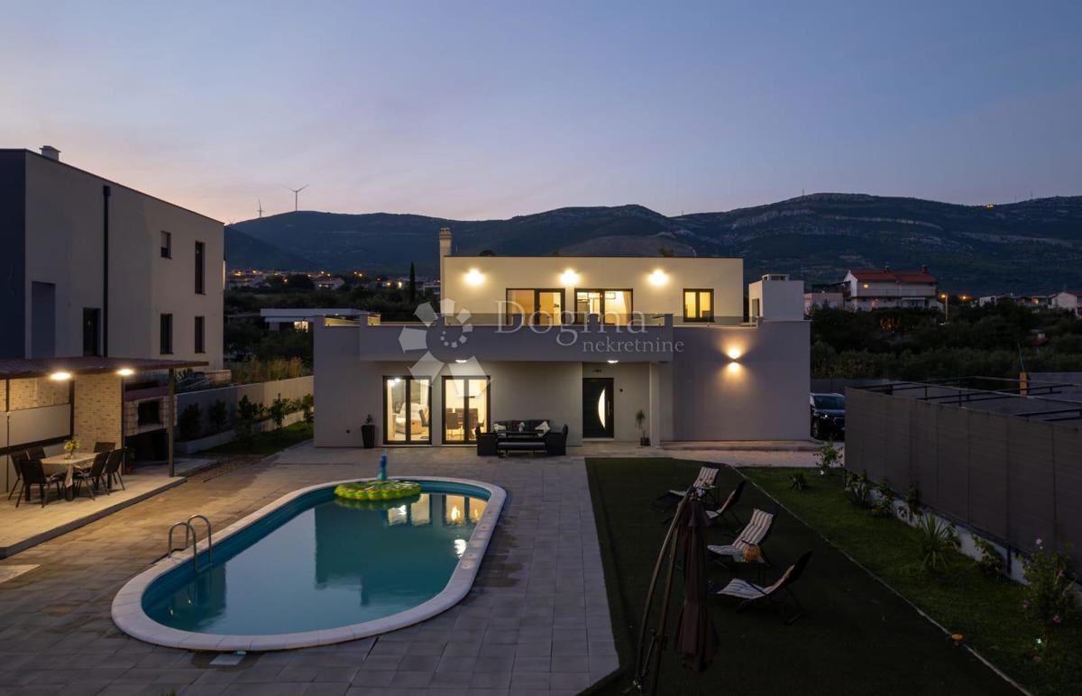 Casa Kaštel Novi, Kaštela, 225m2