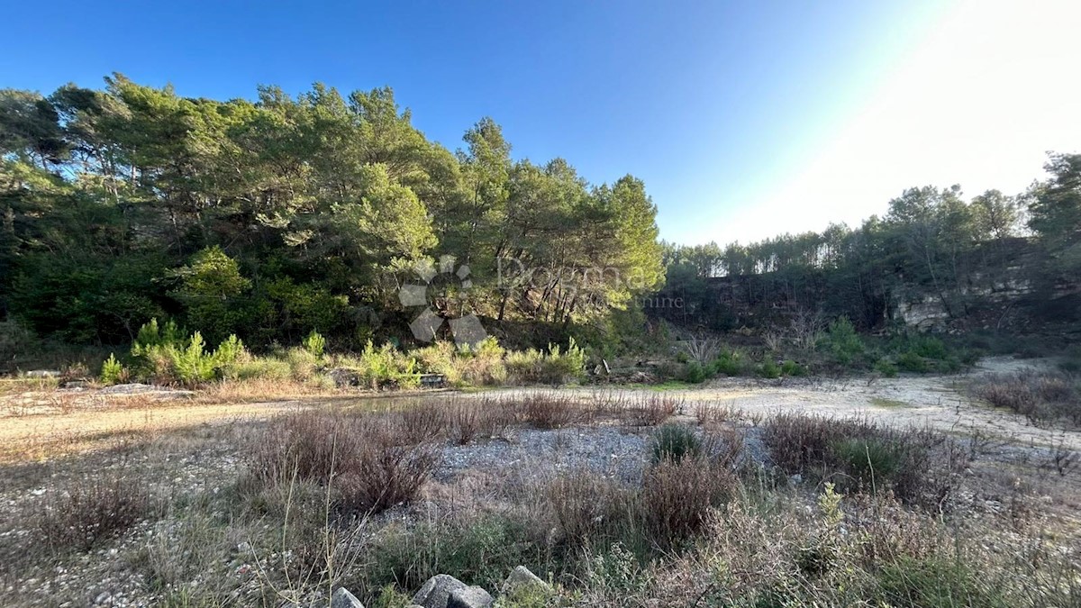 Terreno Centar, Pula, 7.919m2