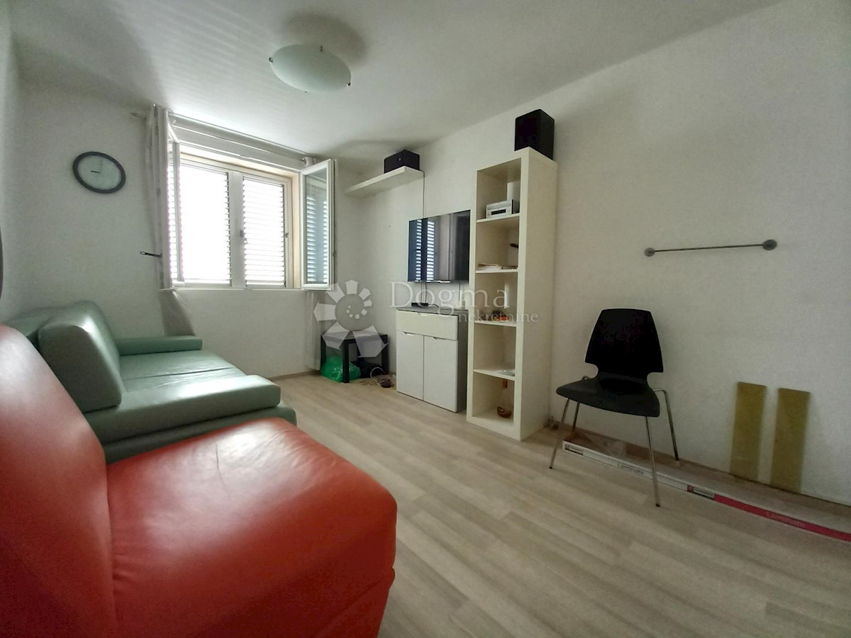 Allogio Krnjevo, Rijeka, 27,26m2