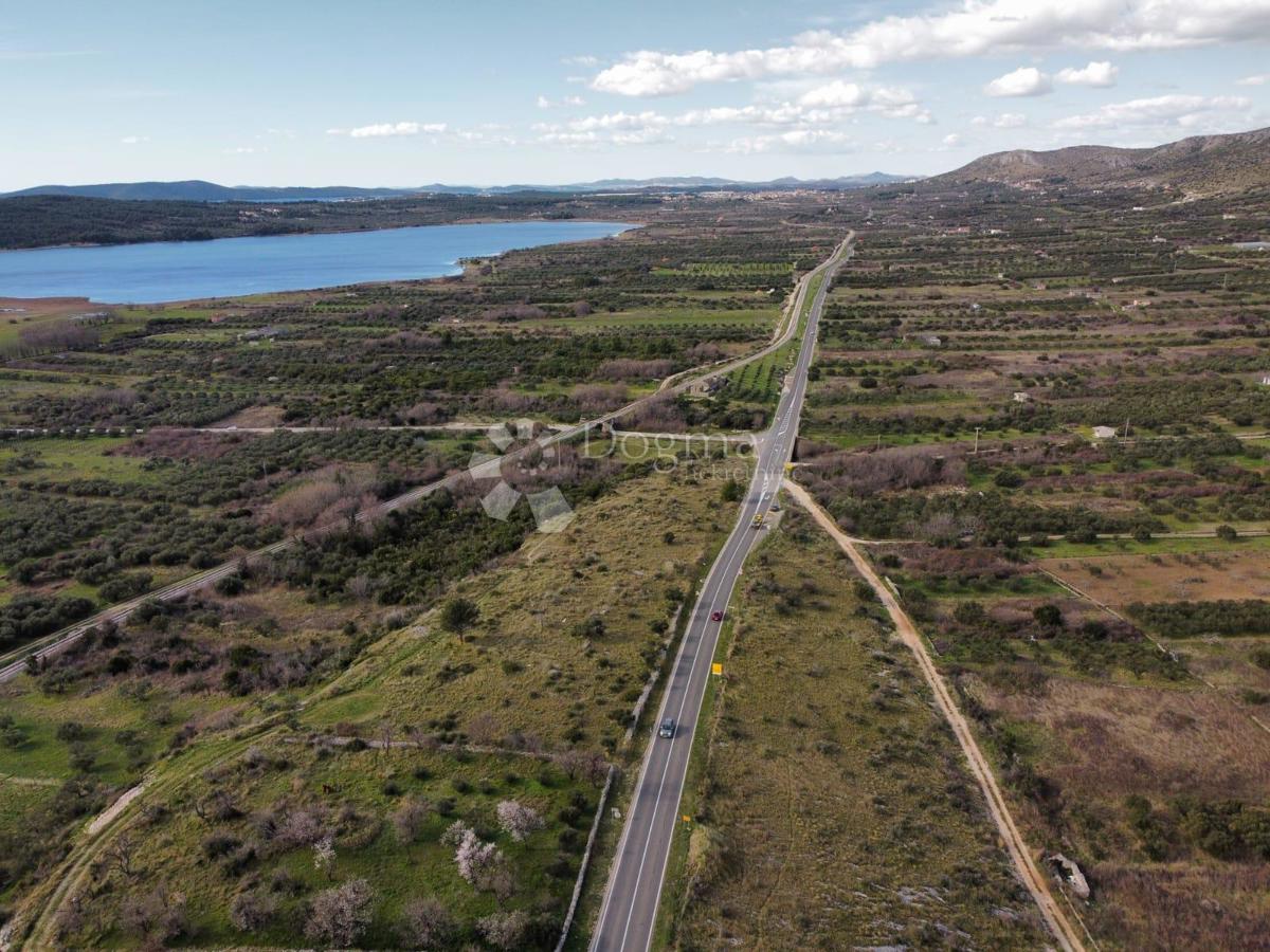 Terreno Donje Polje, Šibenik - Okolica, 1.962m2