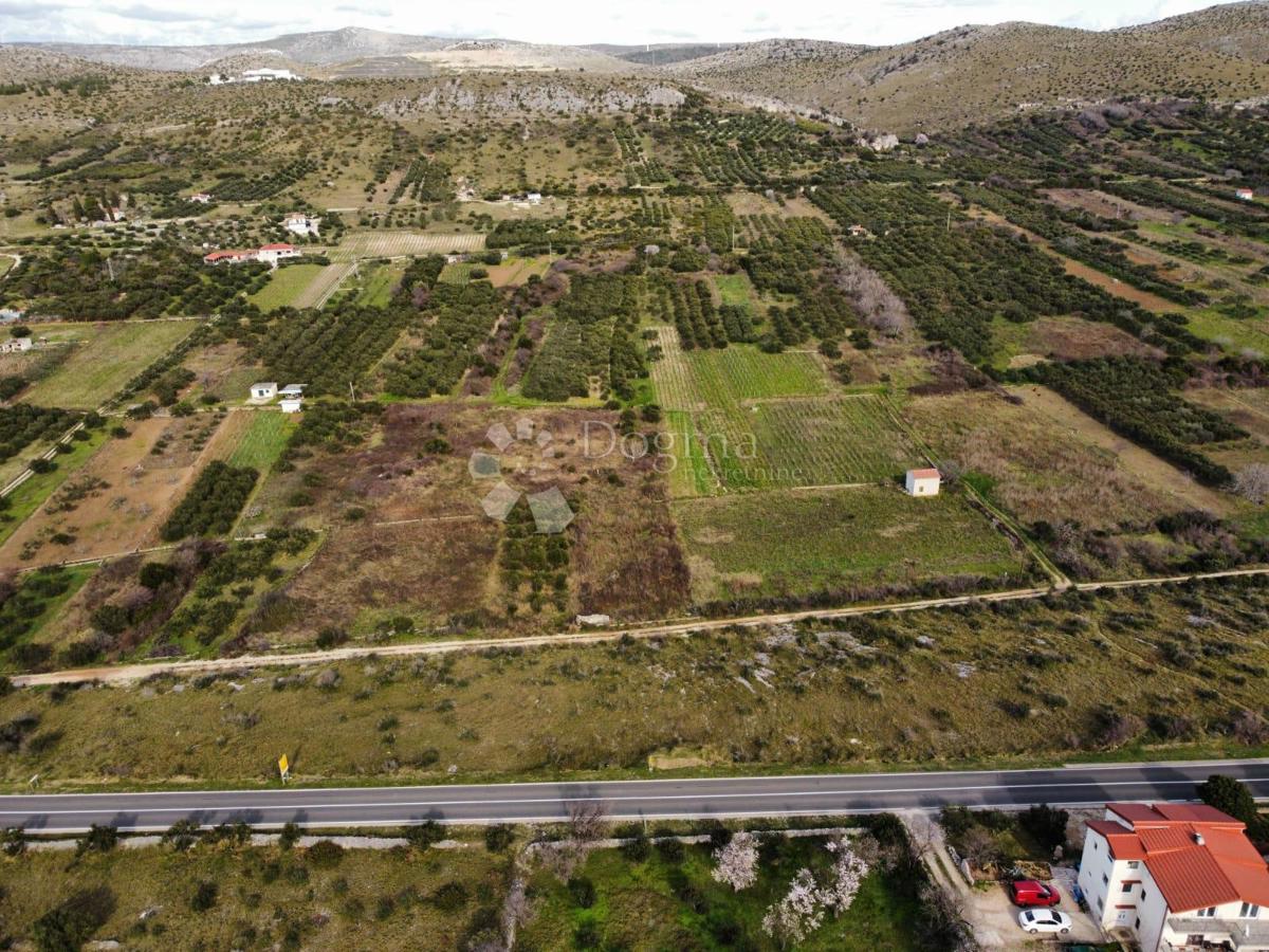 Terreno Donje Polje, Šibenik - Okolica, 1.962m2