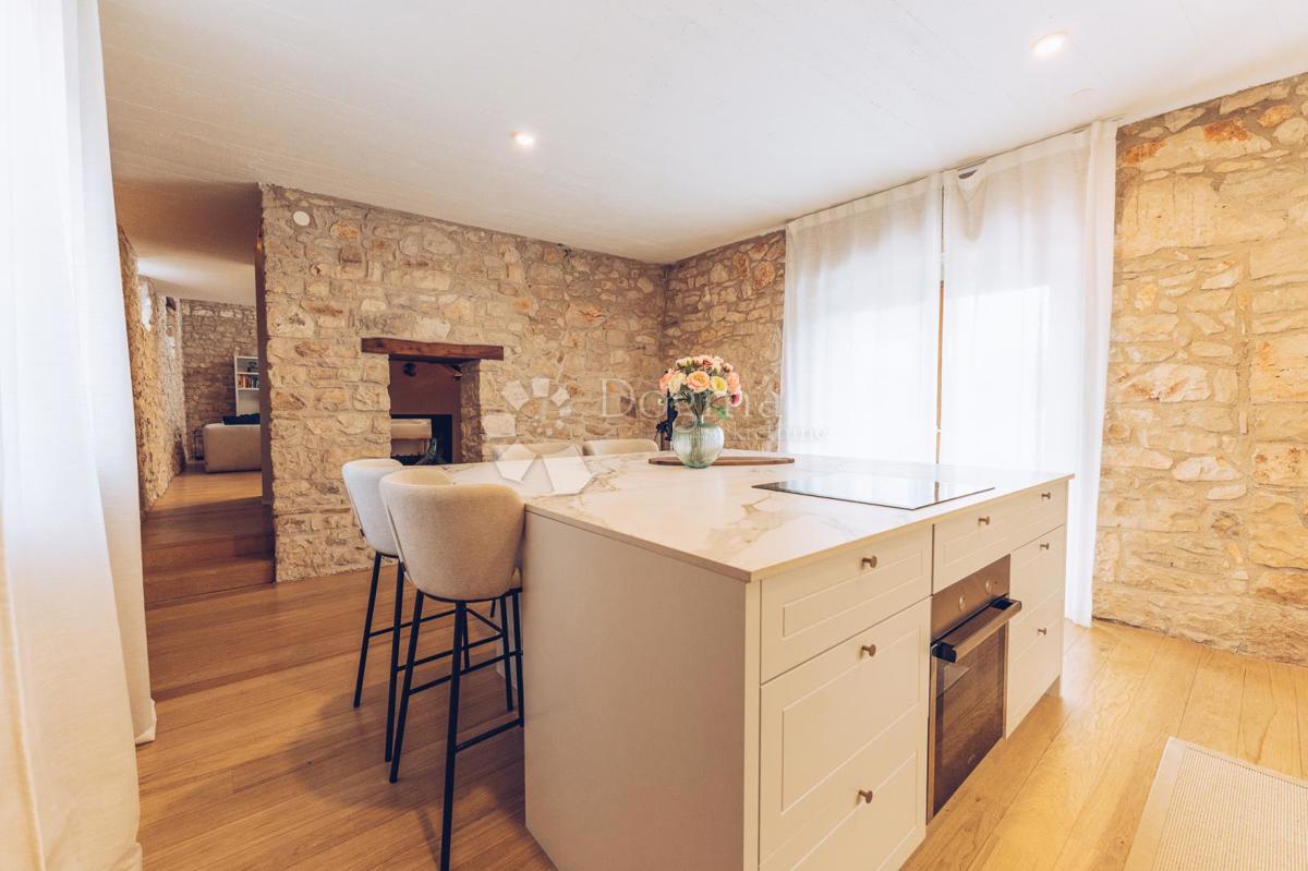 Casa Novigrad, 312m2