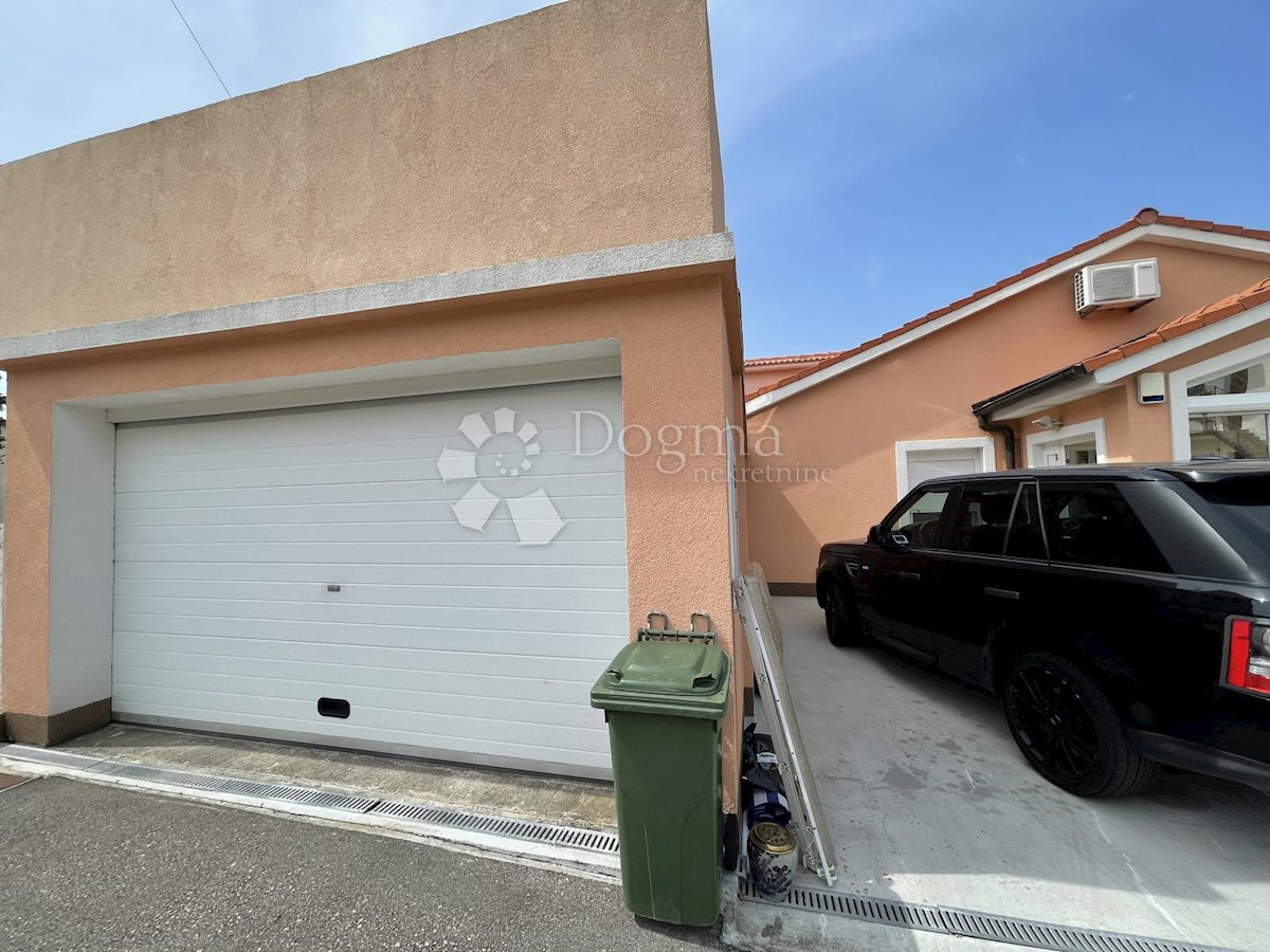 Casa Jadranovo, Crikvenica, 700m2