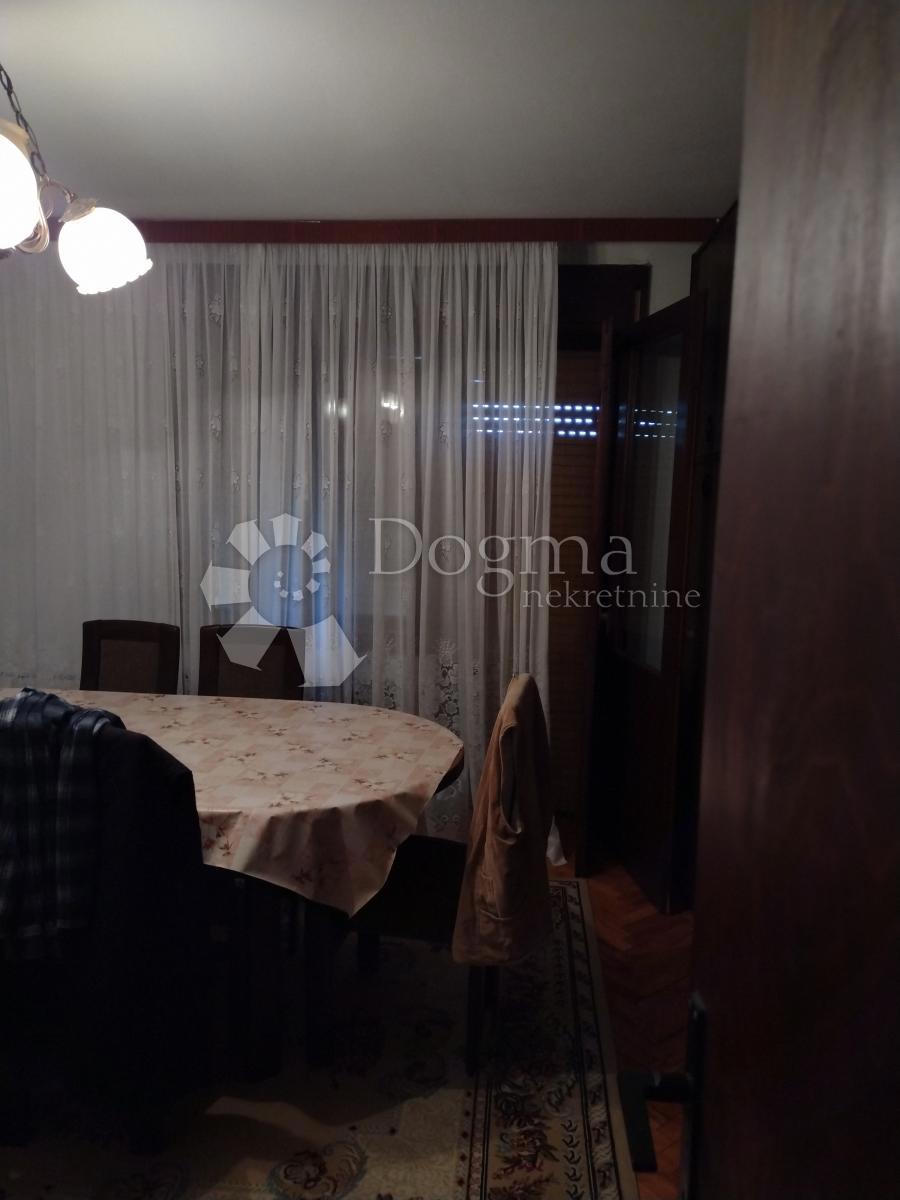 Locale commerciale Blatuša, Gvozd, 21m2