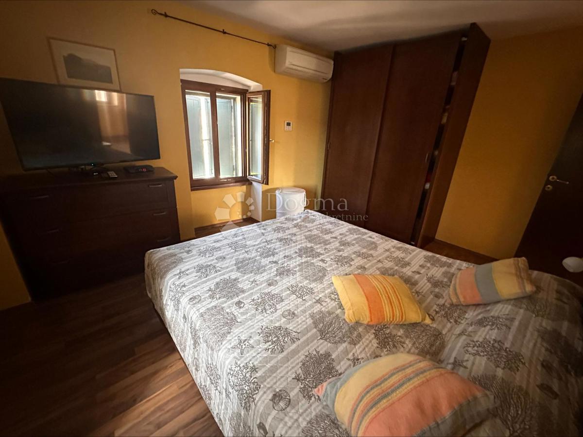 Casa Zlarin, Šibenik - Okolica, 180m2