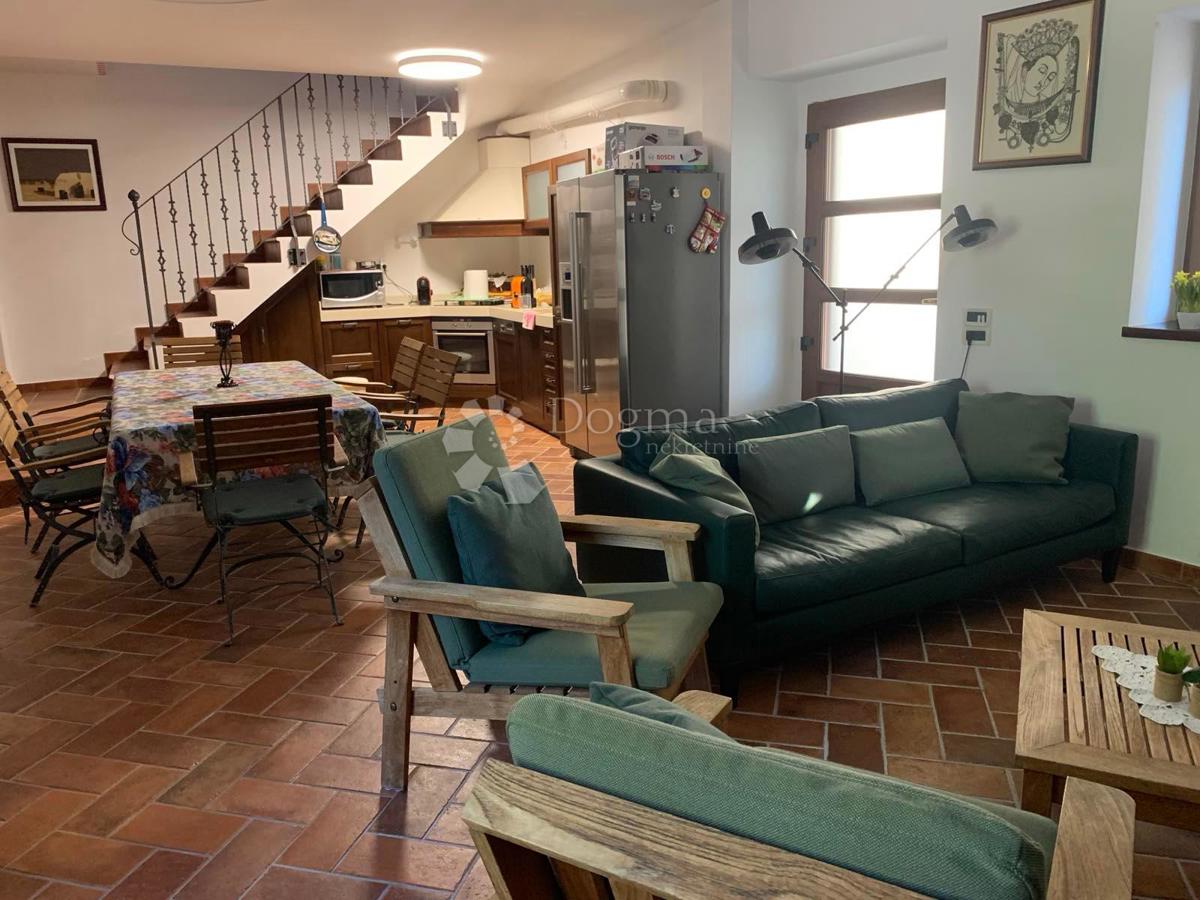 Casa Zlarin, Šibenik - Okolica, 180m2