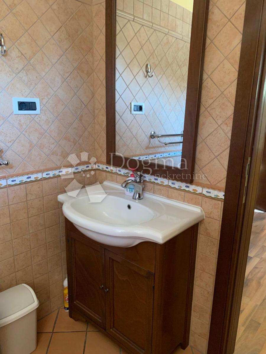 Casa Zlarin, Šibenik - Okolica, 180m2