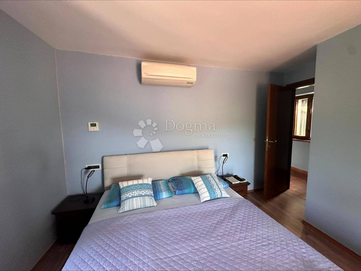 Casa Zlarin, Šibenik - Okolica, 180m2