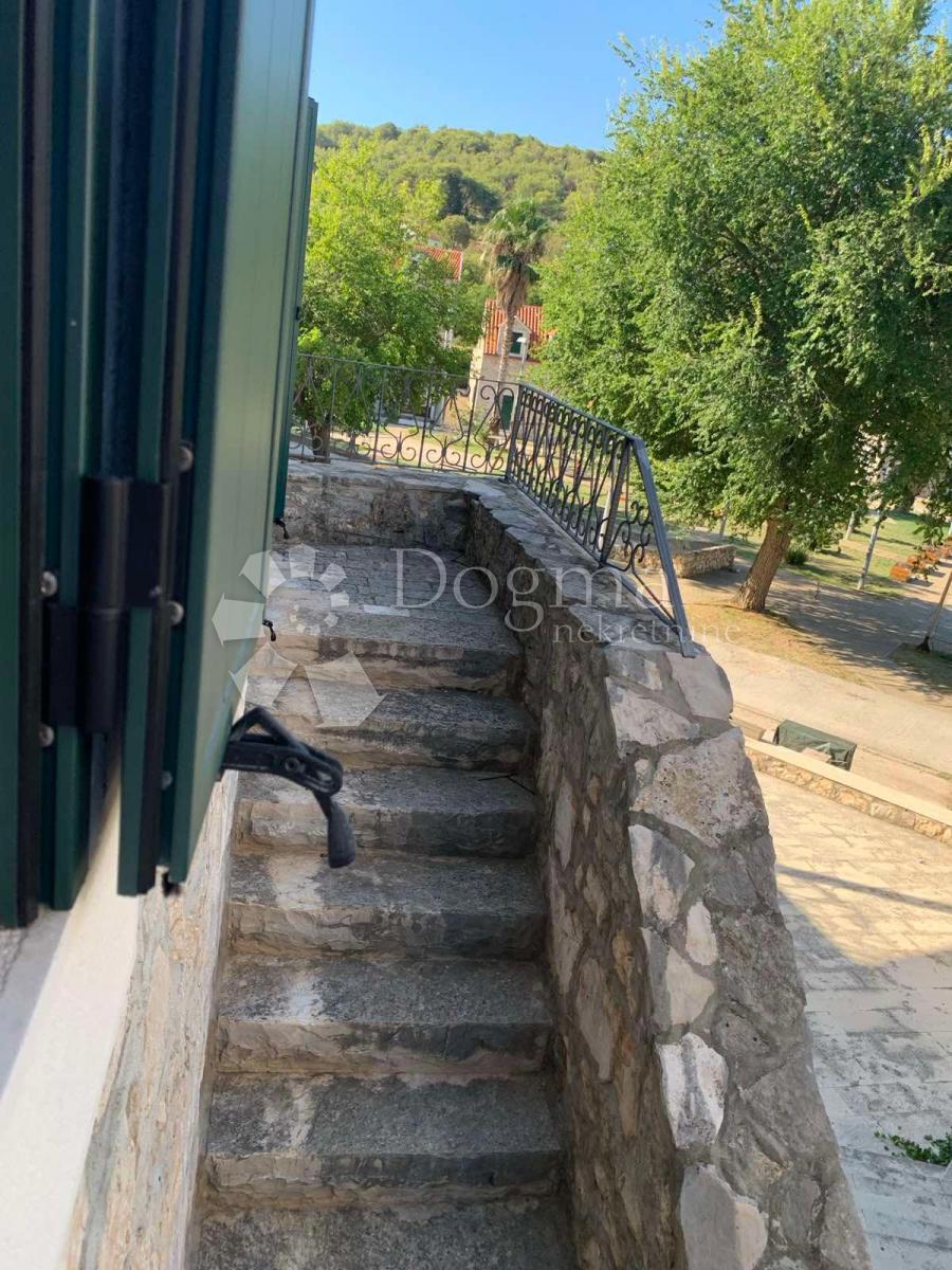 Casa Zlarin, Šibenik - Okolica, 180m2