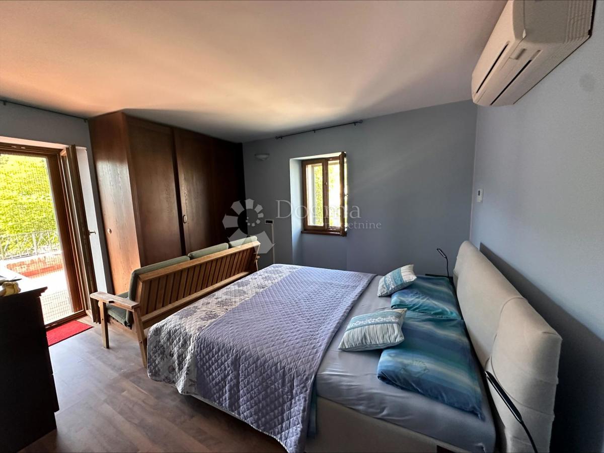 Casa Zlarin, Šibenik - Okolica, 180m2