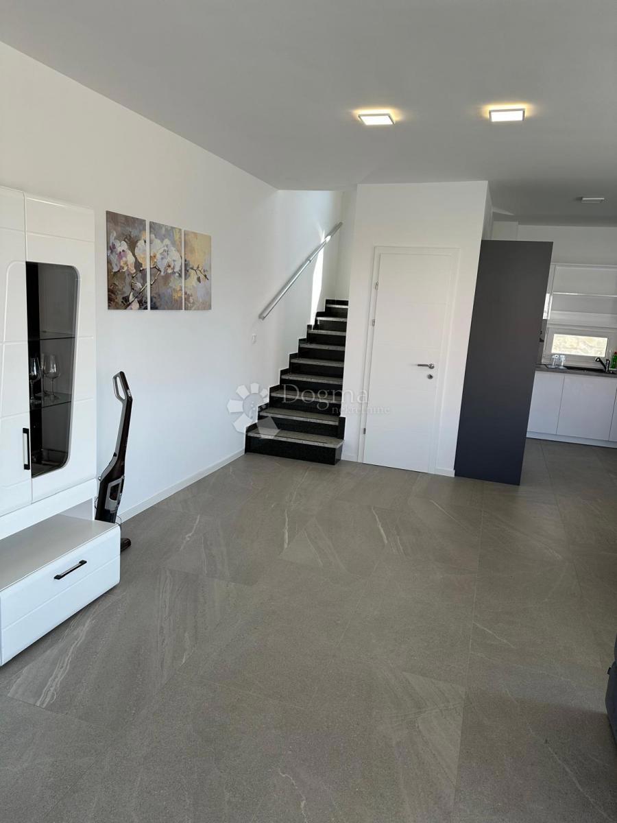 Casa Malinska, Malinska-Dubašnica, 140m2