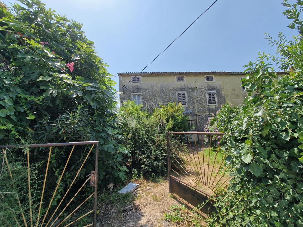 CASA IN PIETRA A 30 METRI DALLA SPIAGGIA!