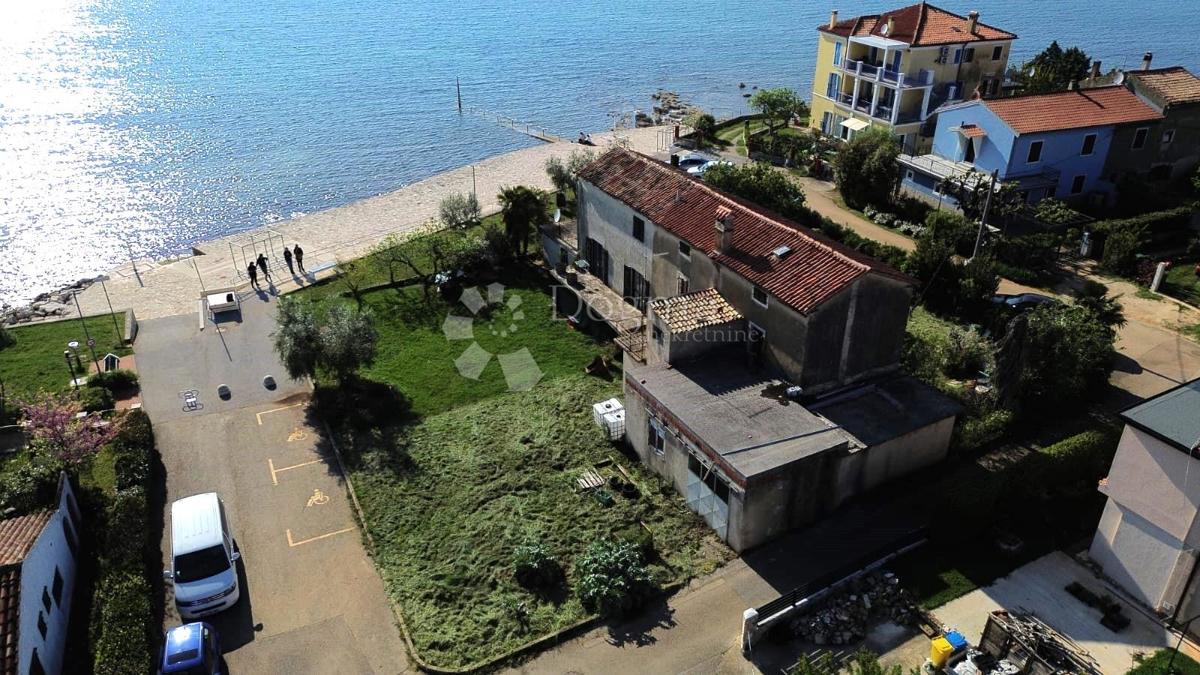 CASA IN PIETRA A 30 METRI DALLA SPIAGGIA!