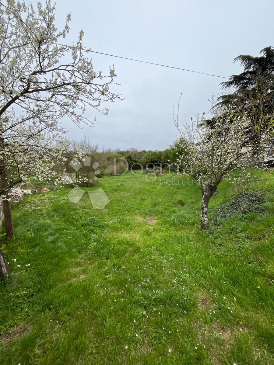 Terreno Kanfanar, 1.148m2