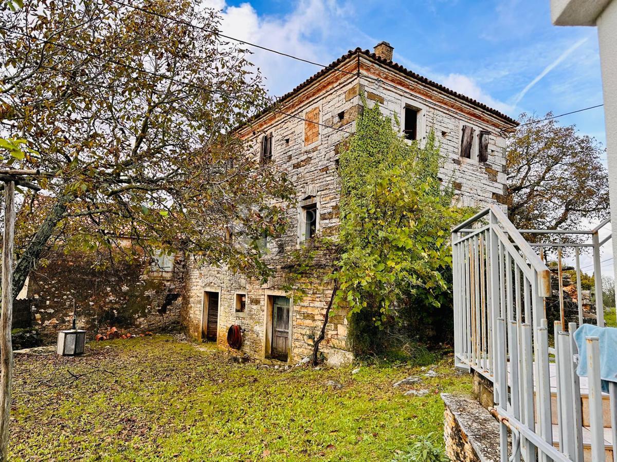 Casa Oprtalj, 94m2