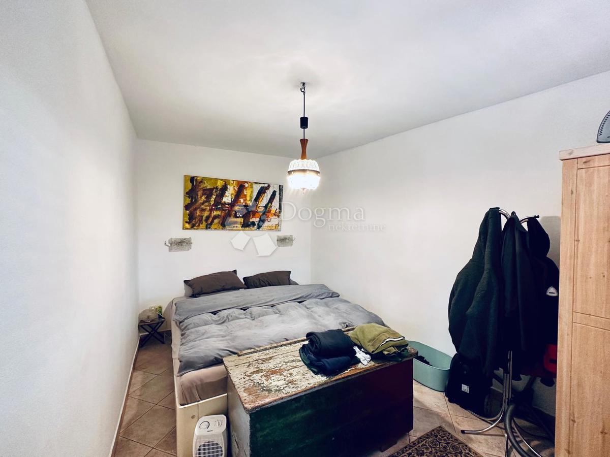 Casa Oprtalj, 94m2