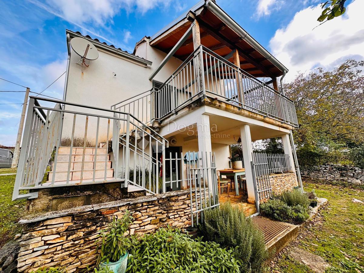 Casa Oprtalj, 94m2