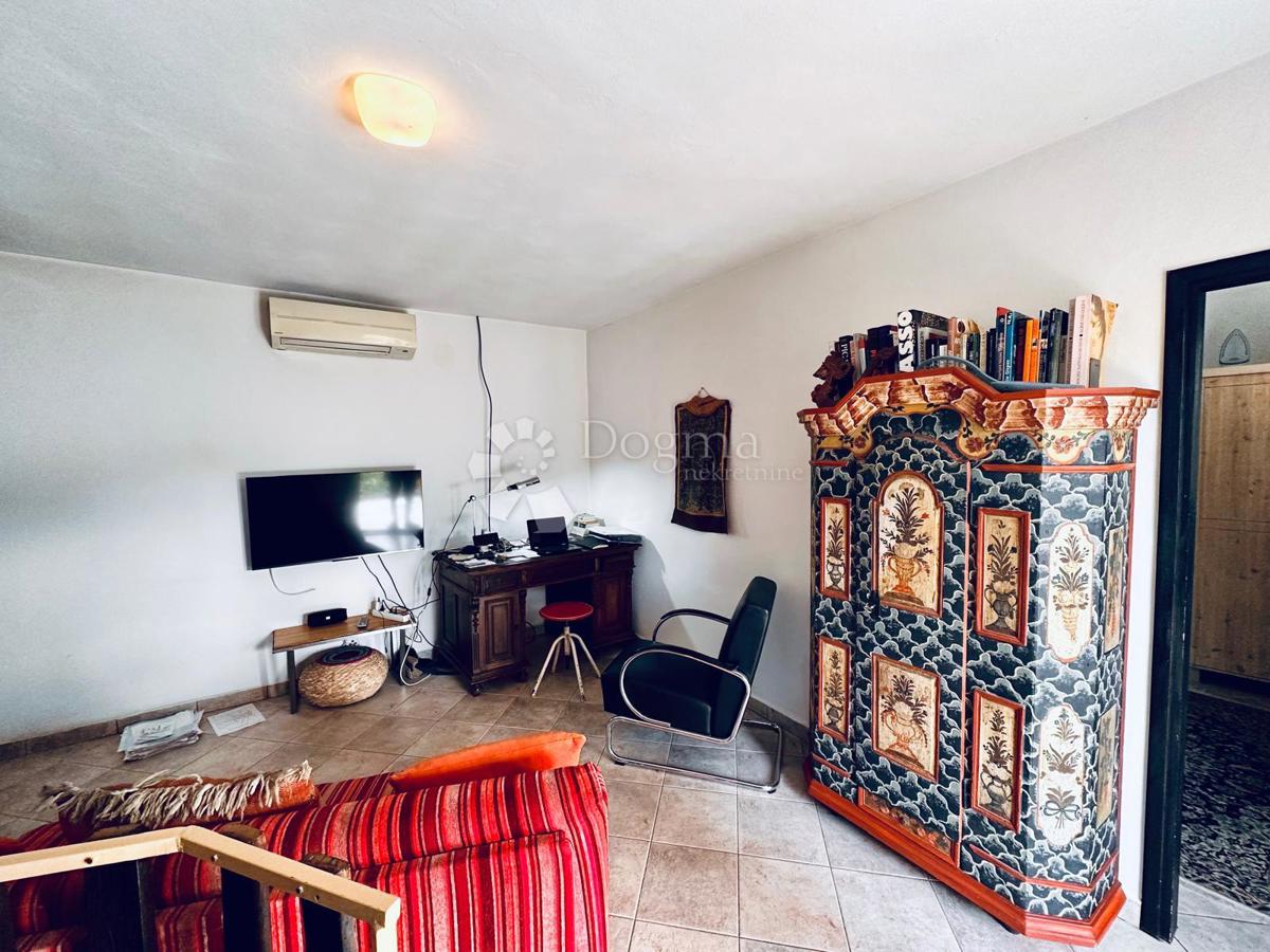 Casa Oprtalj, 94m2