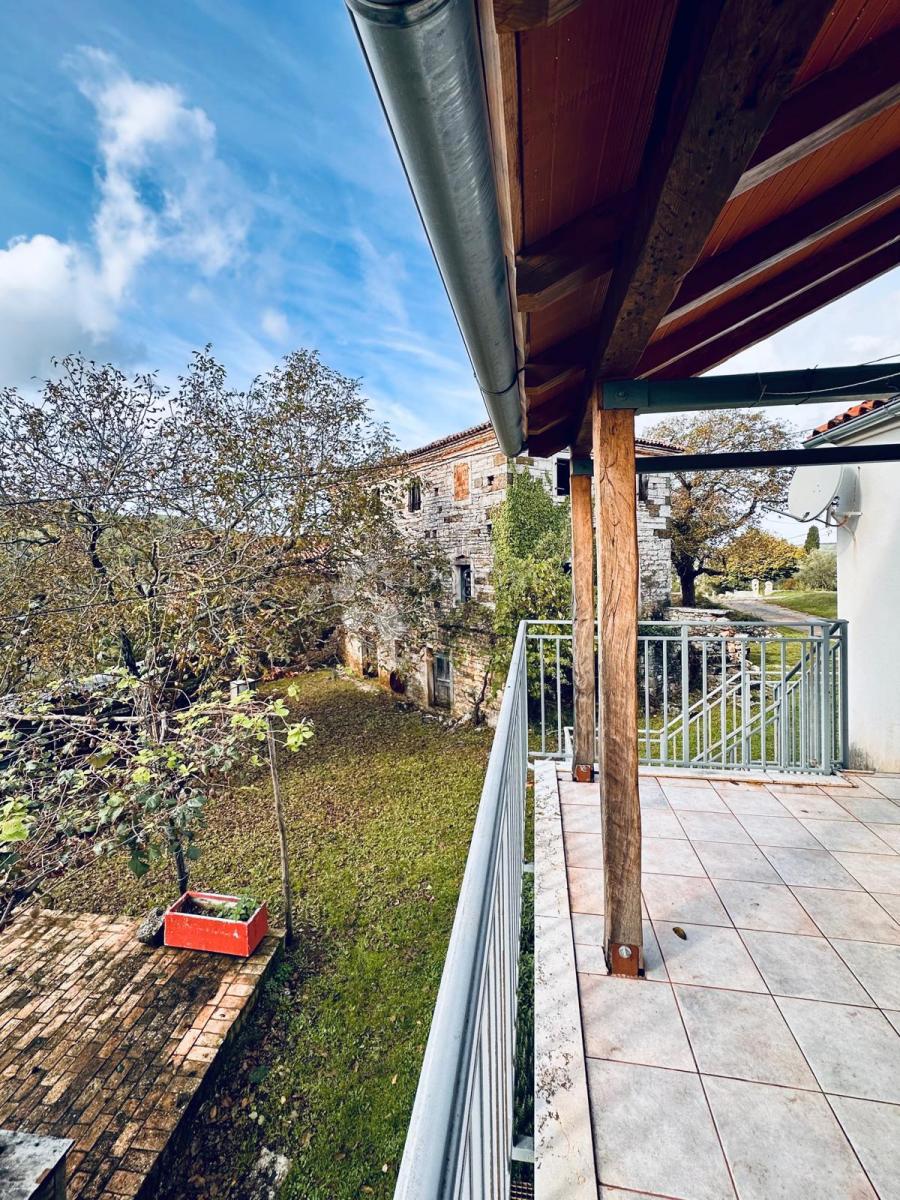Casa Oprtalj, 94m2