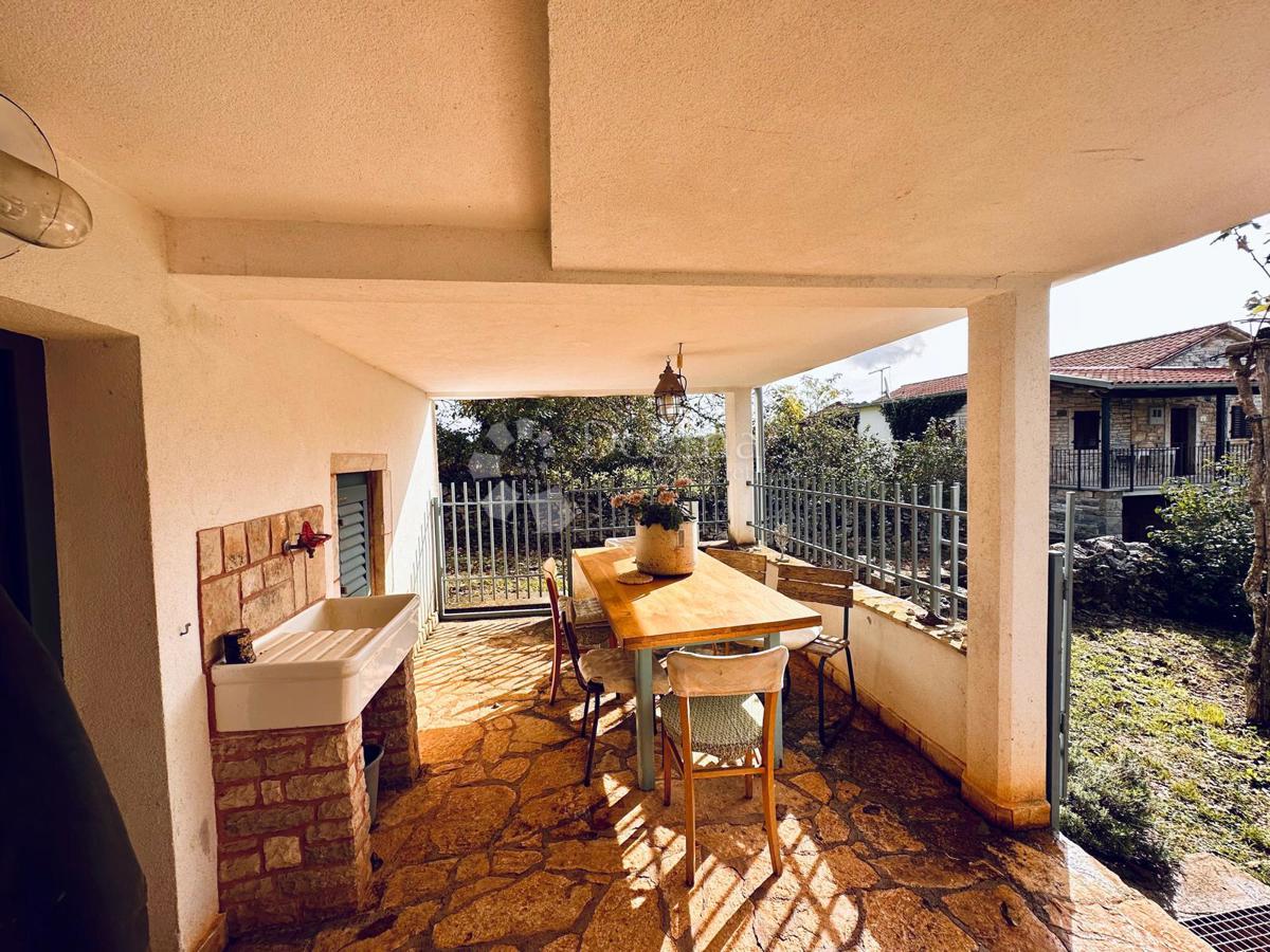 Casa Oprtalj, 94m2