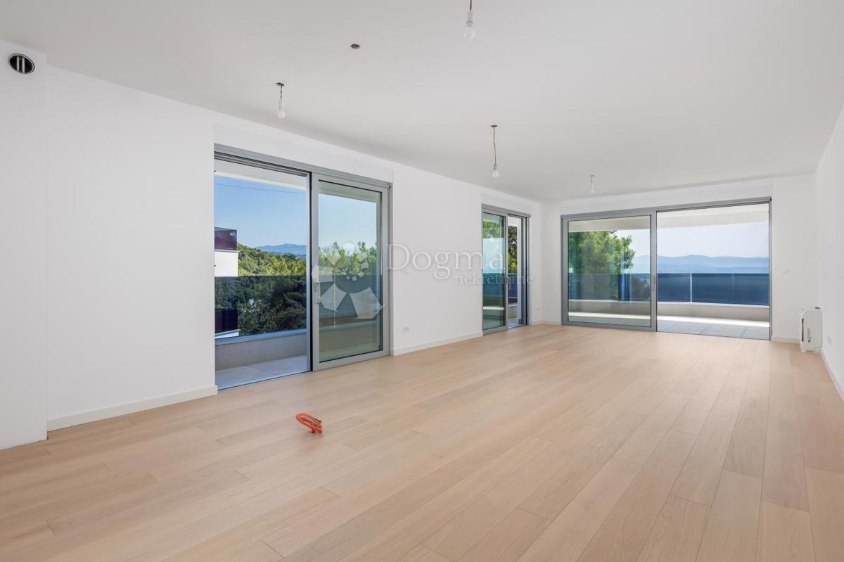 Allogio Opatija - Centar, Opatija, 107,41m2