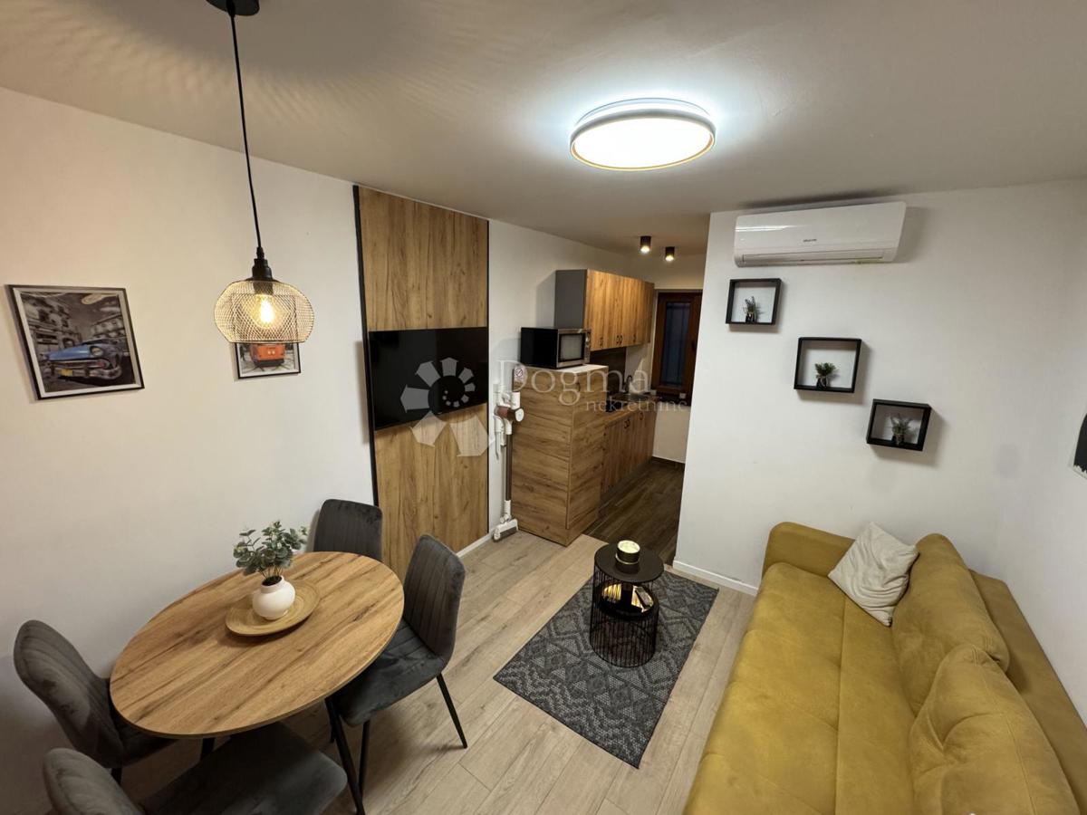 Allogio Centar, Rijeka, 82m2