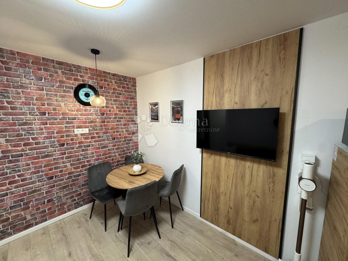 Allogio Centar, Rijeka, 82m2