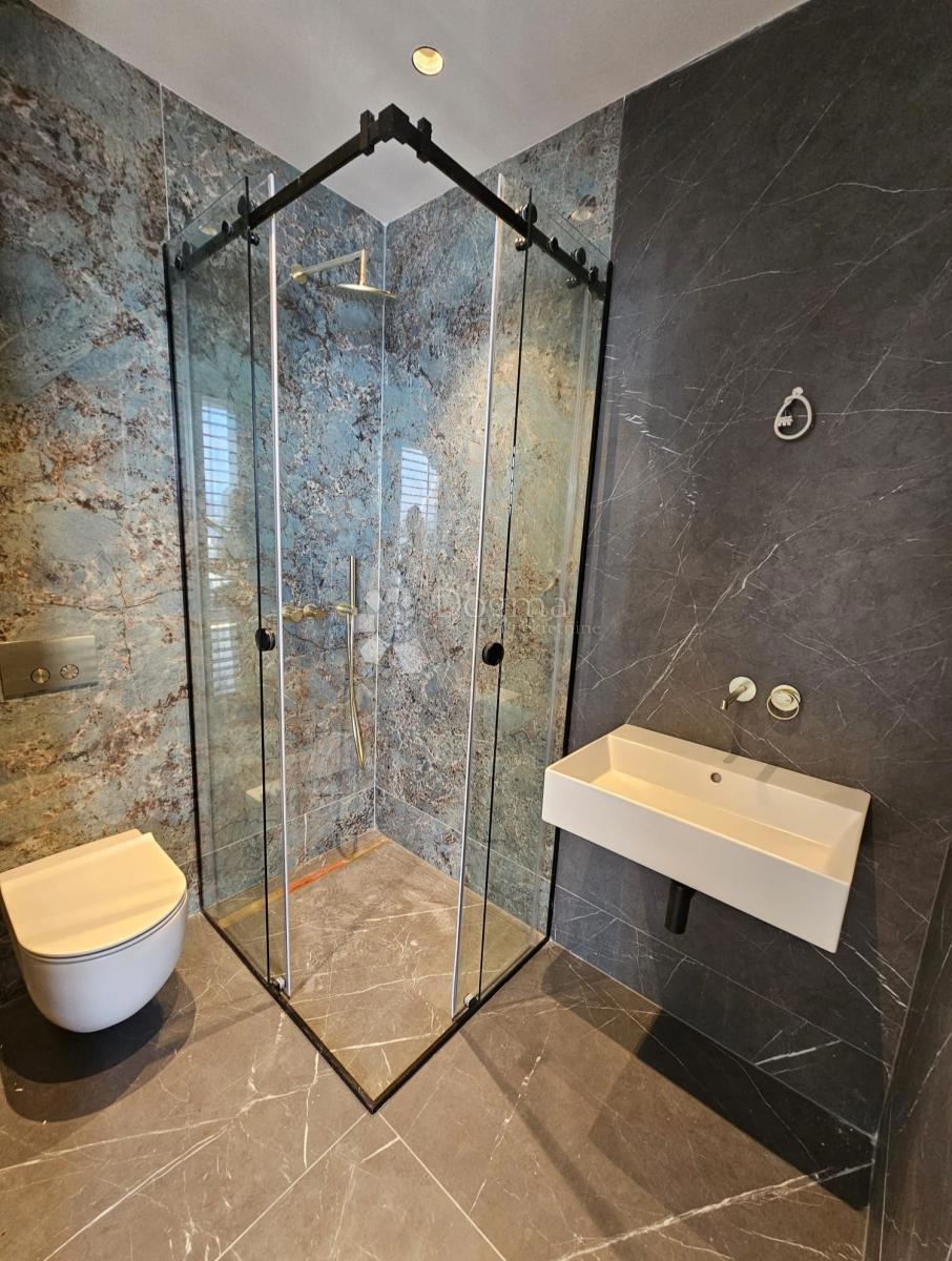 Allogio Opatija, 296m2