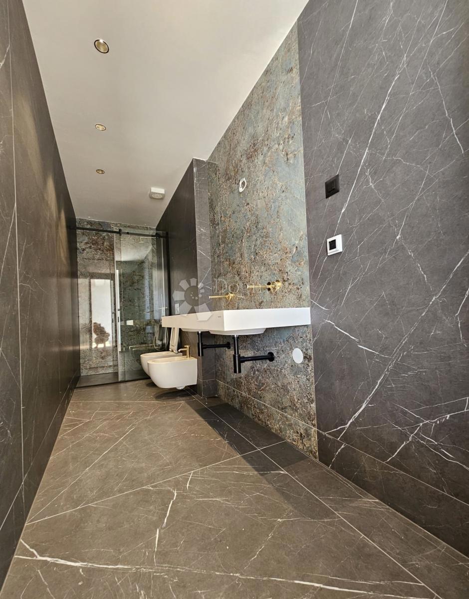 Allogio Opatija, 296m2